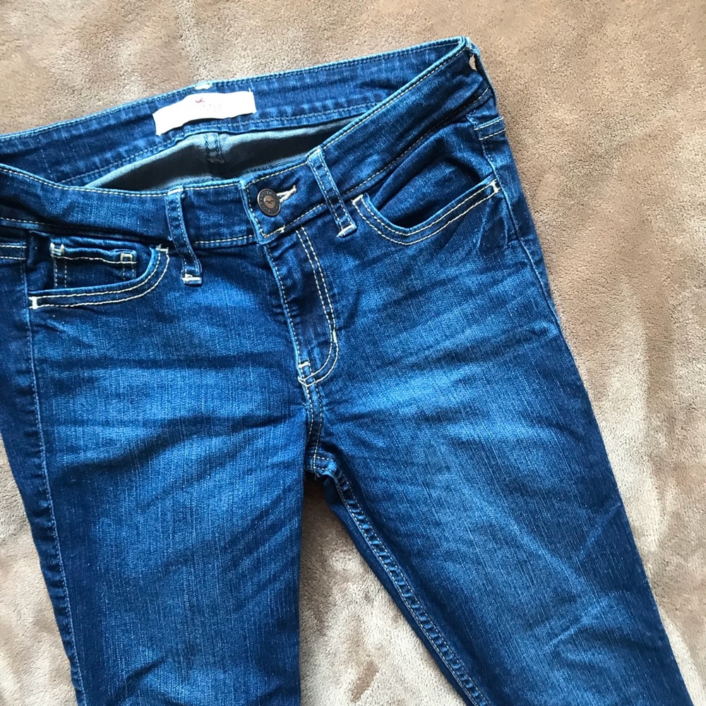 NEW HOLLISTER JEANS - Picture 3 of 4